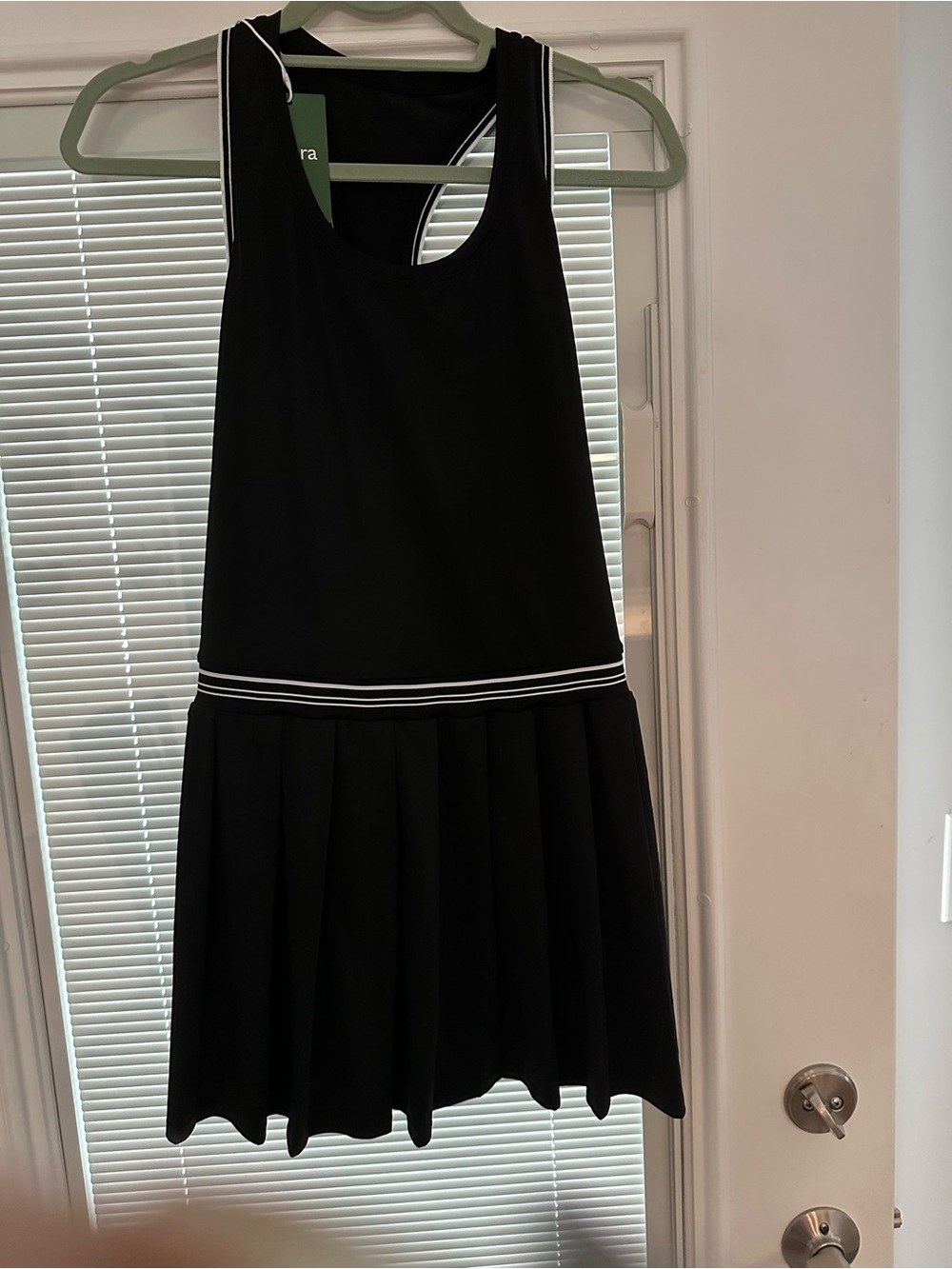 HALARA Black Sleeveless Athletic Dress with White Trim